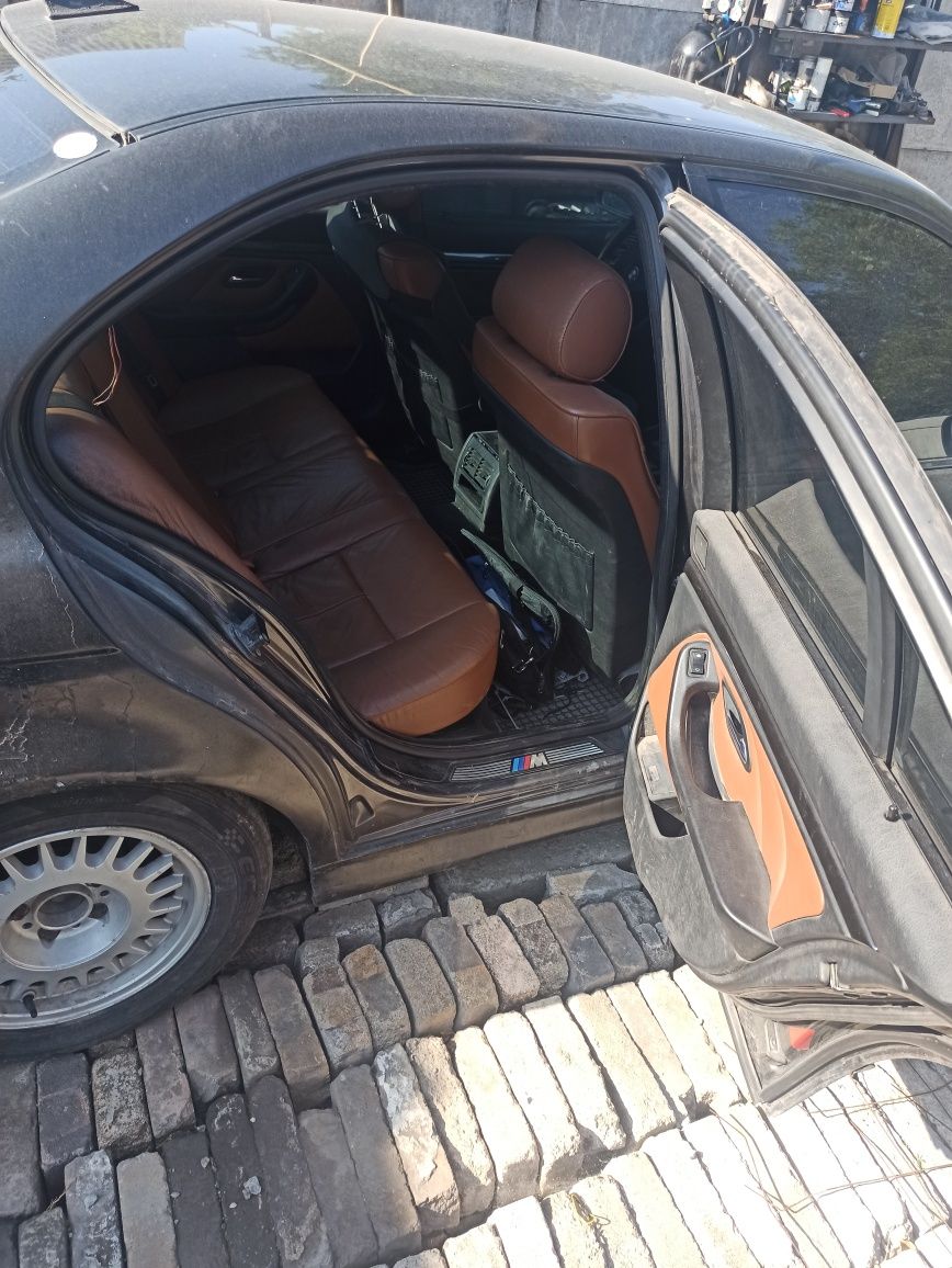 Продам БМВ е39 рест