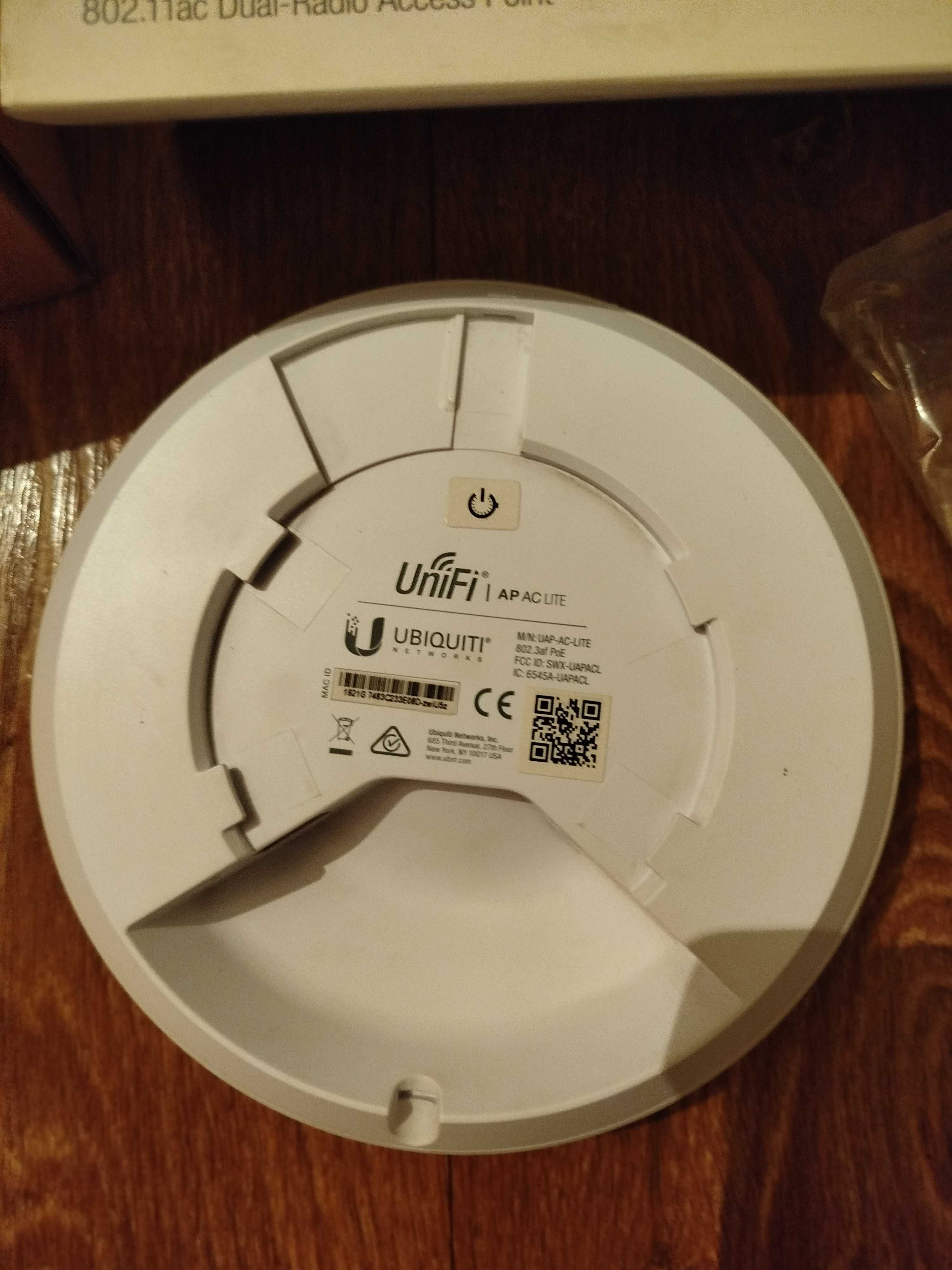 Точка доступа wi-fi UniFi AP AC LITE.