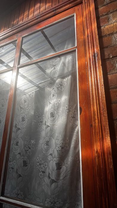 Вікна великі деревʼяні дубові зі склом