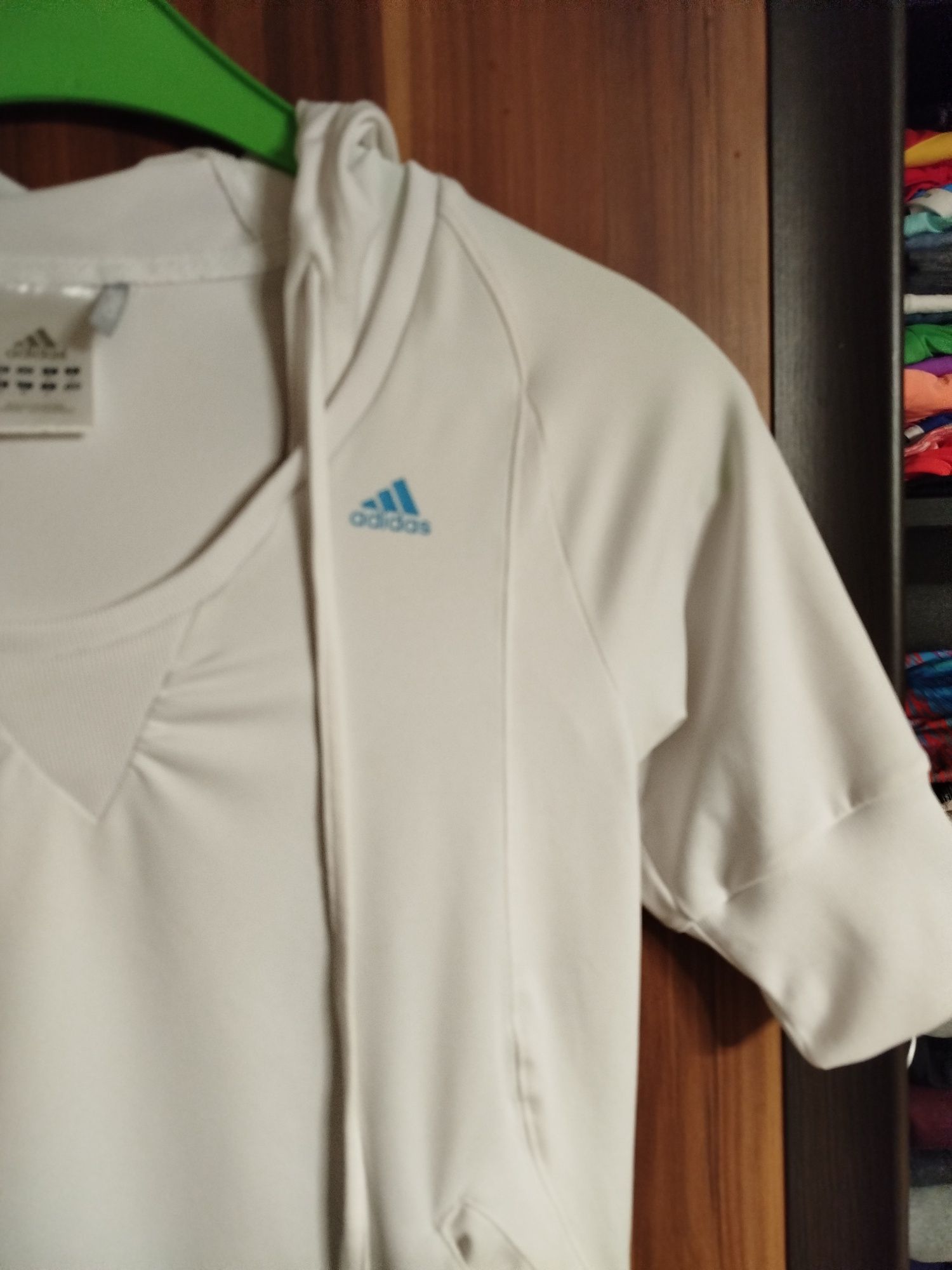 Bluza damska Adidas z krótkim rękawem rozmiar S stan idealny