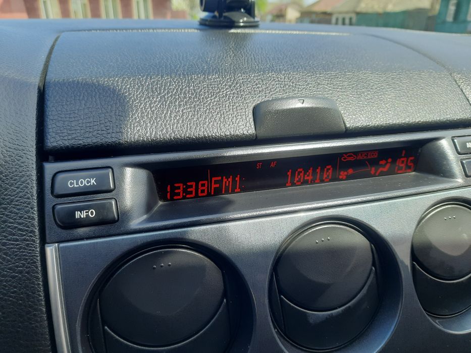 Автомобіль мазда