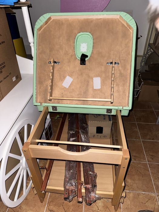 Кушетка для масажу чи салонів краси