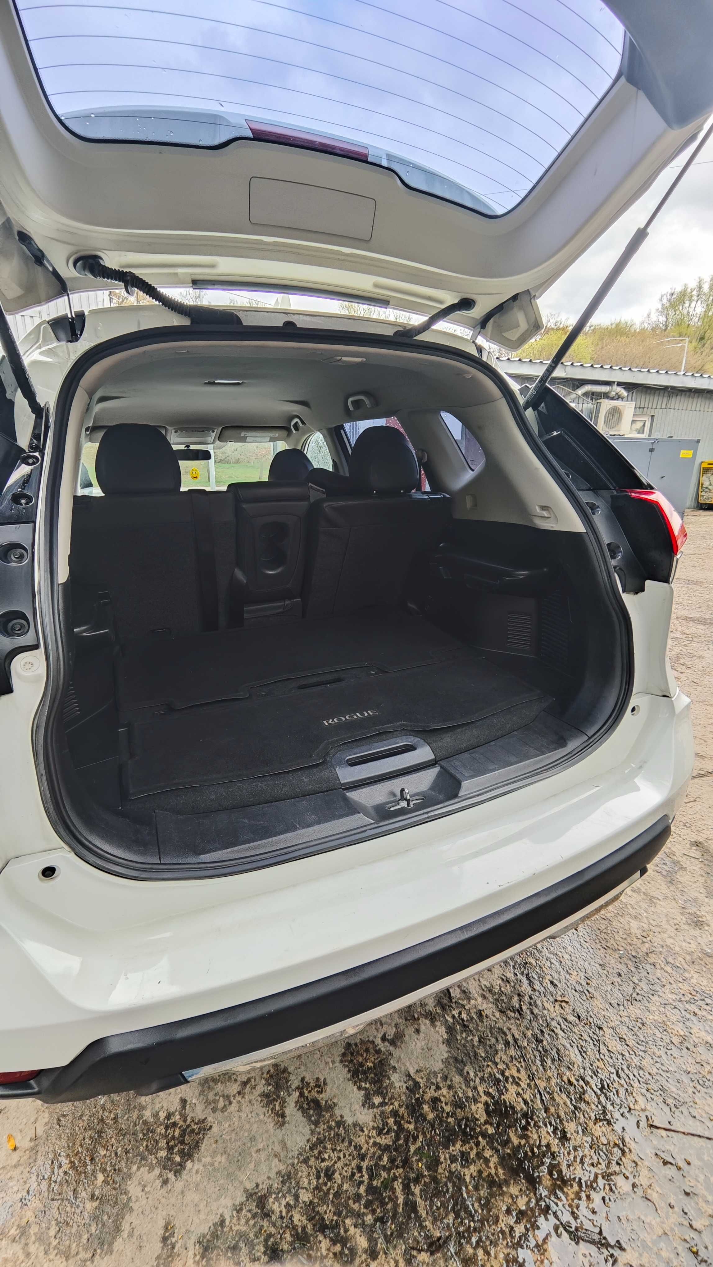Продам Nissan Rogue S