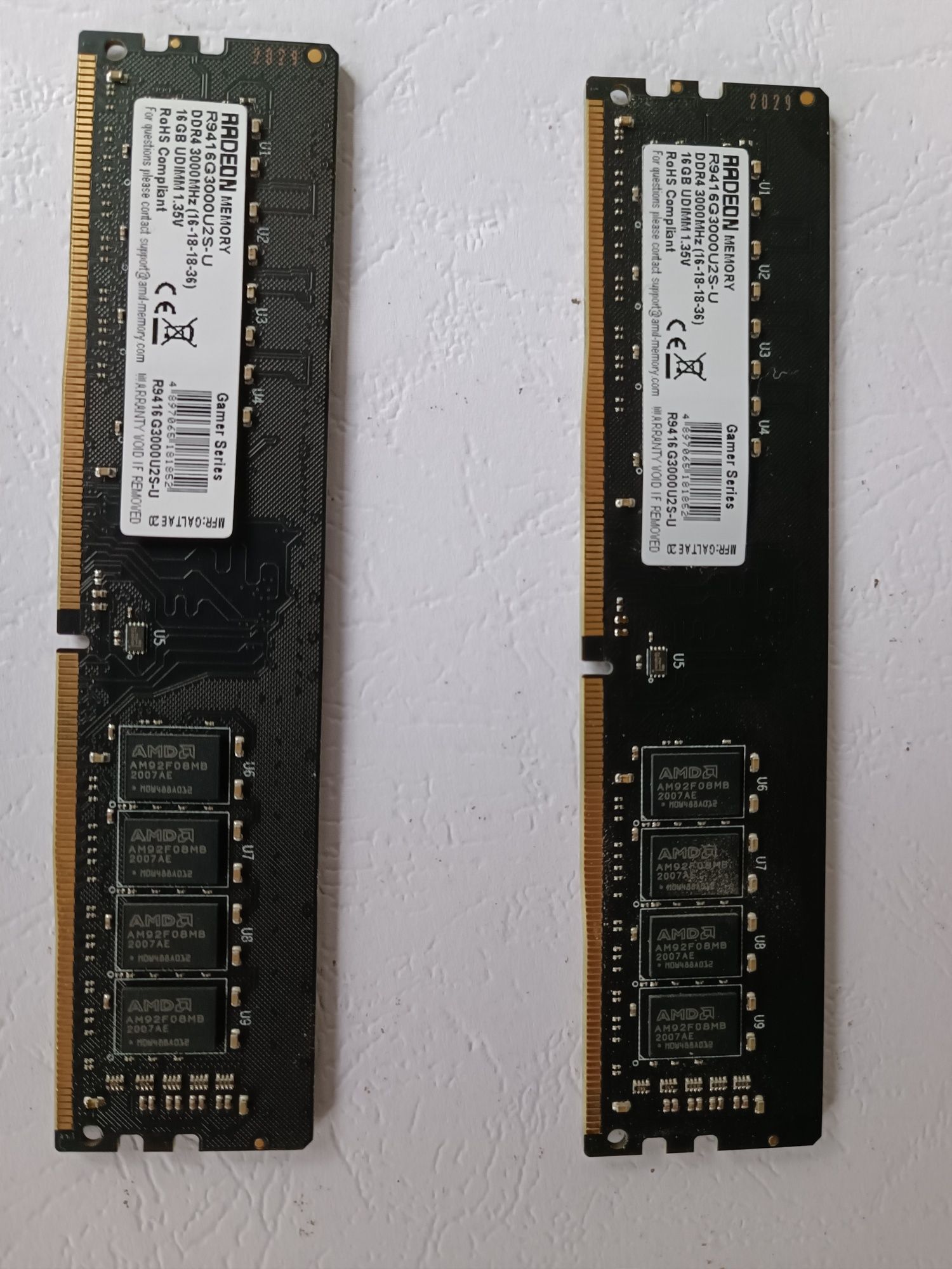 Память AMD DDR4-3000 2шт. по 16 Gb