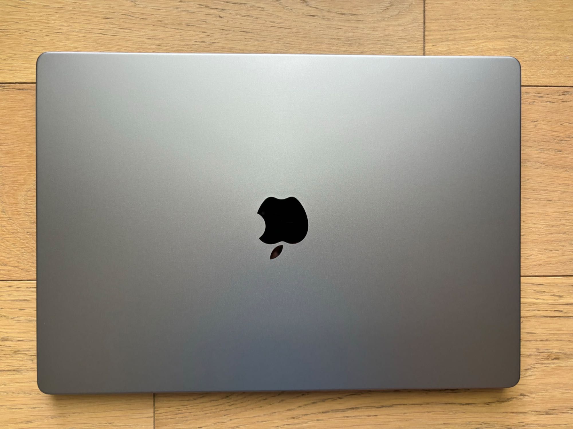 MacBook Pro 16" M1 Max 10 CPU 32 GPU 64 GB 2 TB - stan idealny, FV