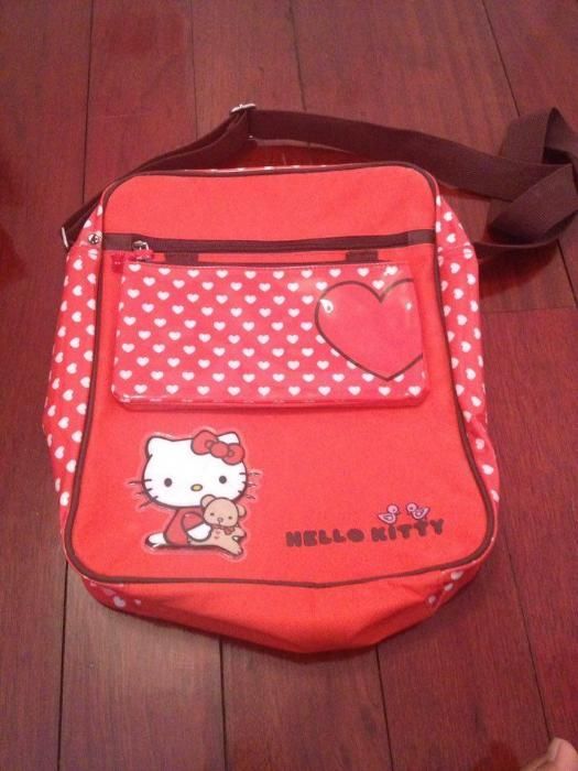 Pasta e estojo Hello Kitty