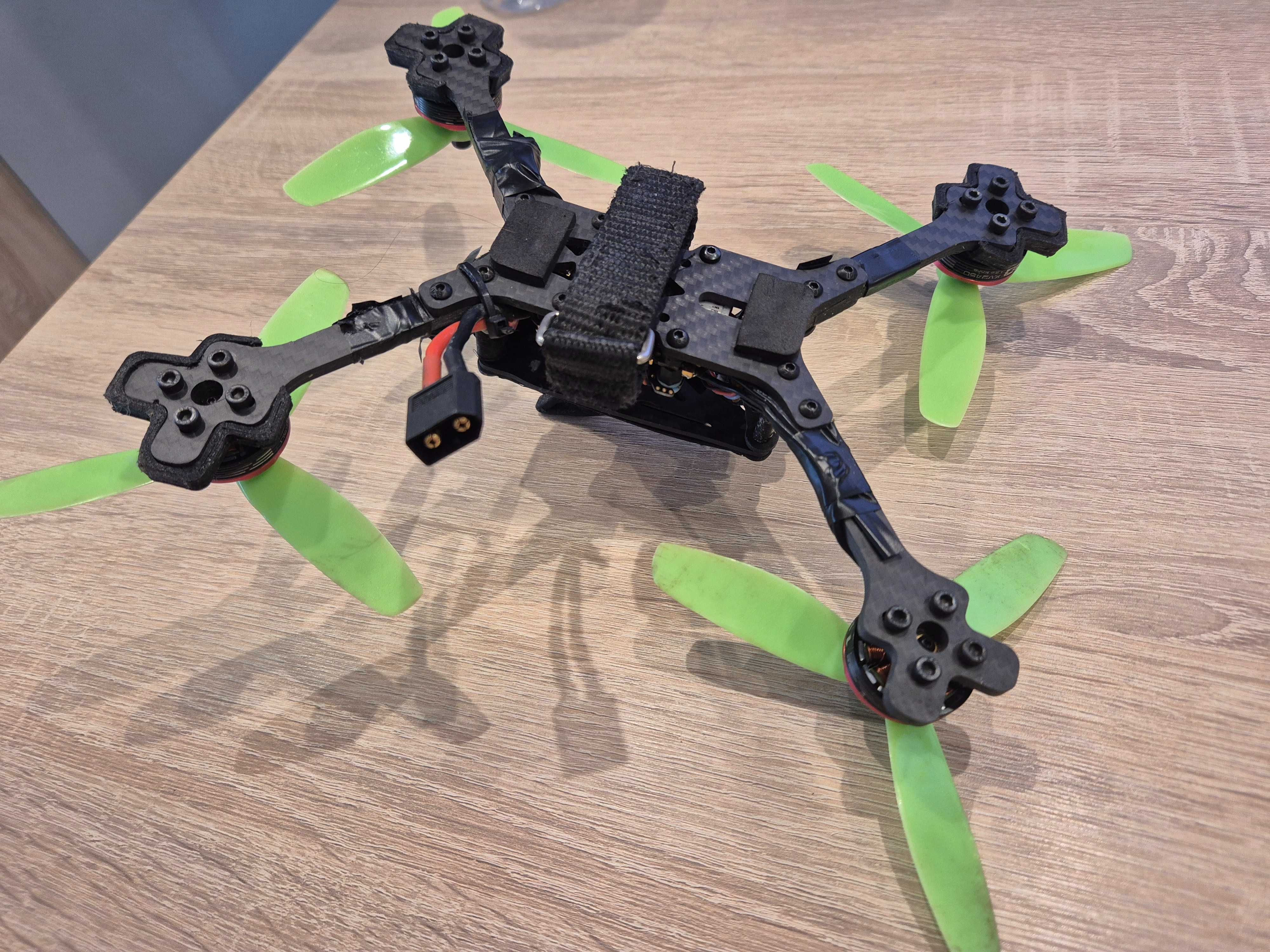 Dron FPV 5'' TBS Source Two