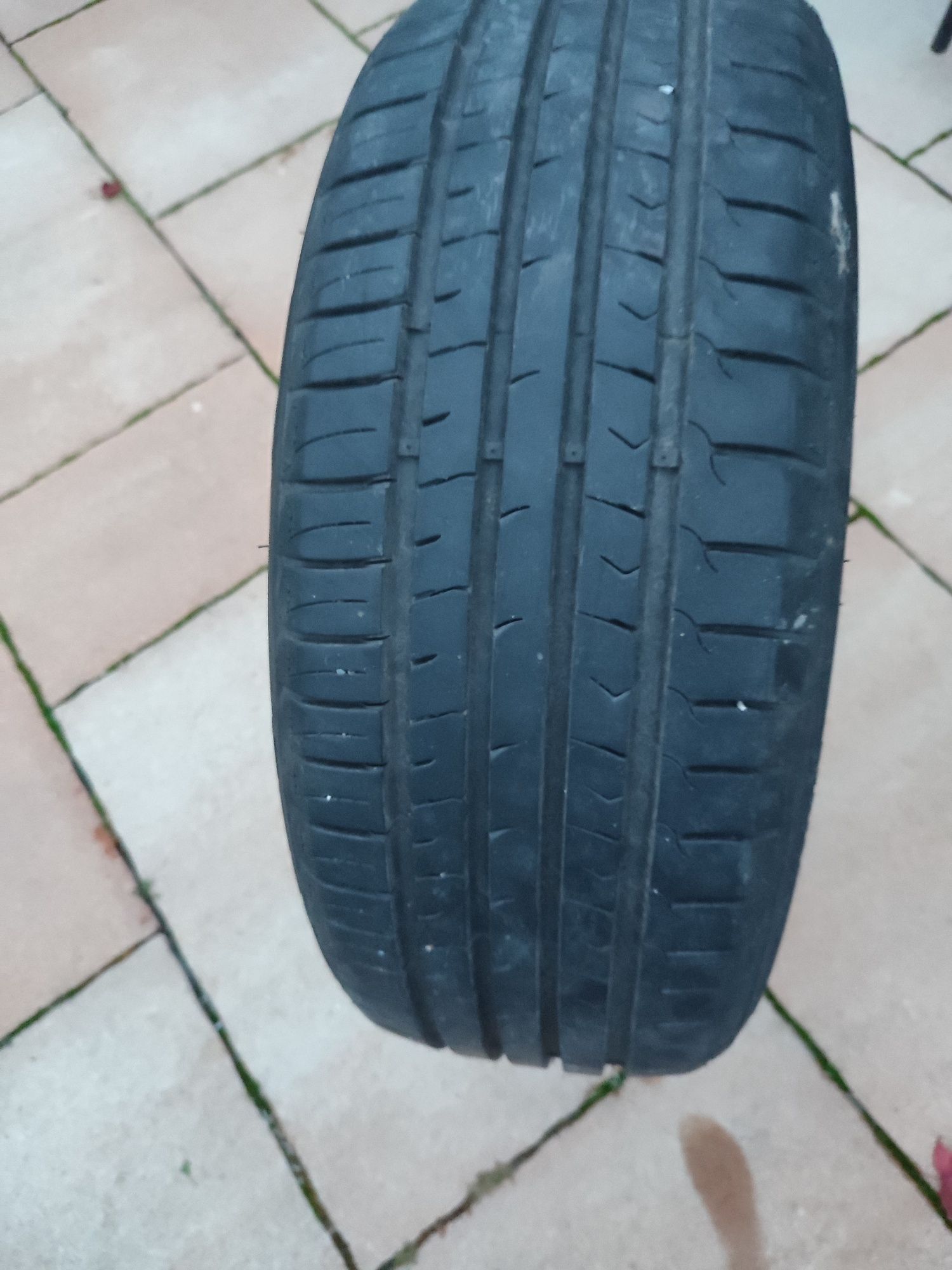 Opona letnia 205/50 r. 17