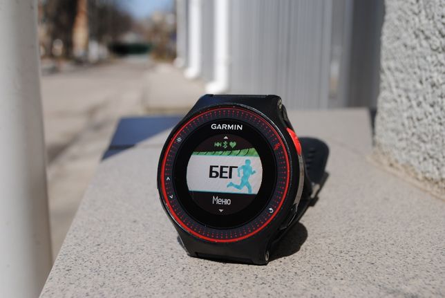 Спортивные часы с GPS Garmin Forerunner 225