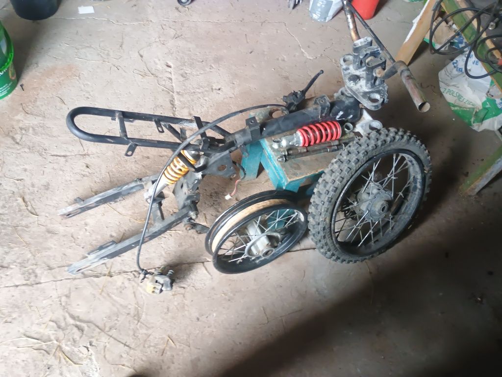 Sprzedam ramę od crossa125