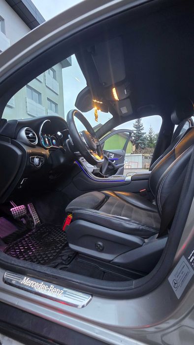 Sprzedam zadbanego mercedesa duży przebieg .Serwisowany w ASO.Piękny