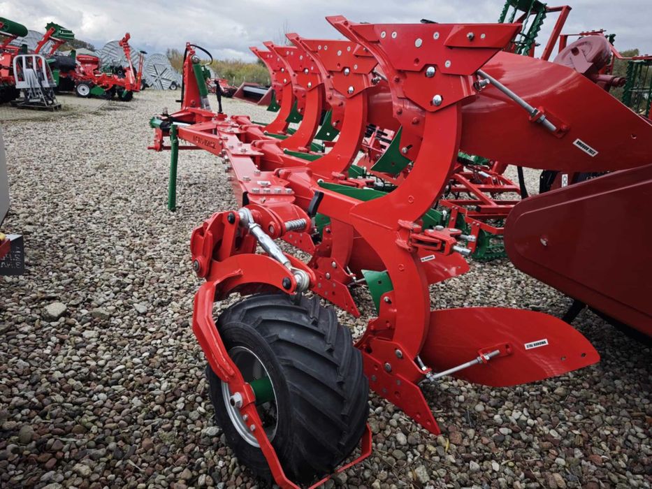 Pług obrotowy 4 skibowy AgroMasz zabezpieczenie resor, 3+1