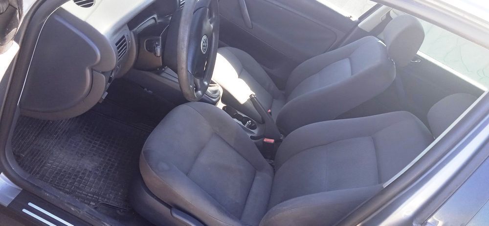 Na części VW Passat B5 Lift 1.6 B  Sedan ALZ GFK LD7W