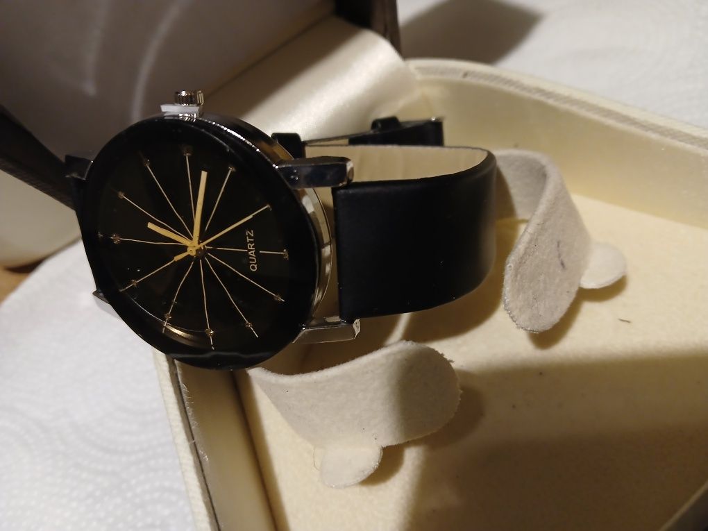 PROMOCJA  Elegancki zegarek męski ,,Quartz ".