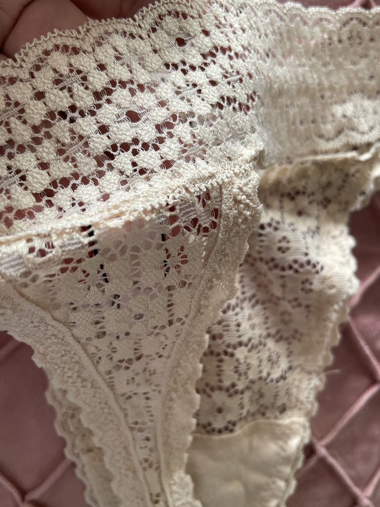 Stringi koronkowe Victorias Secret L