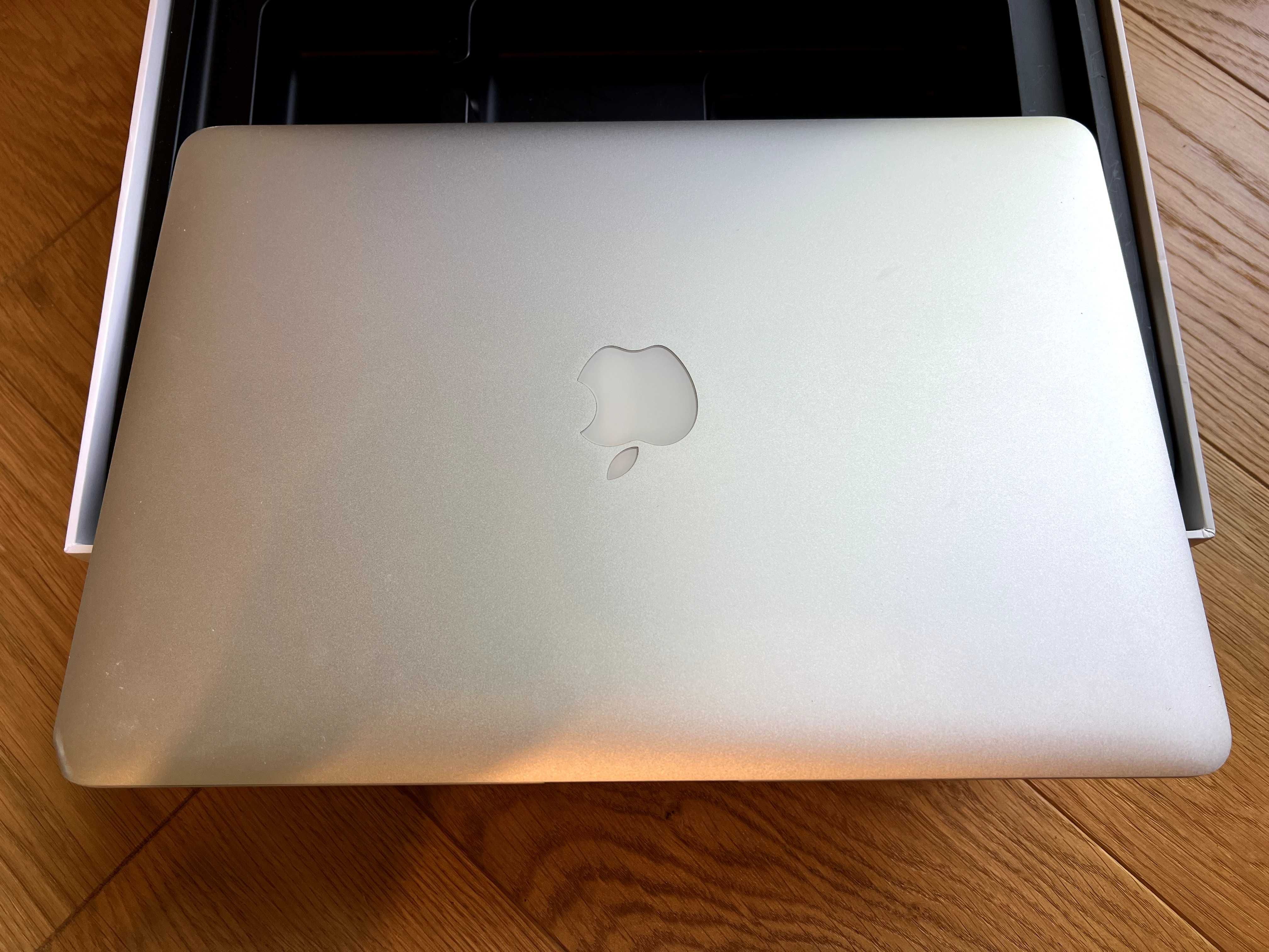 Apple Macbook Air SSD 128GB Intel Core i5 1,6 8GB RAM w pełni sprawny.