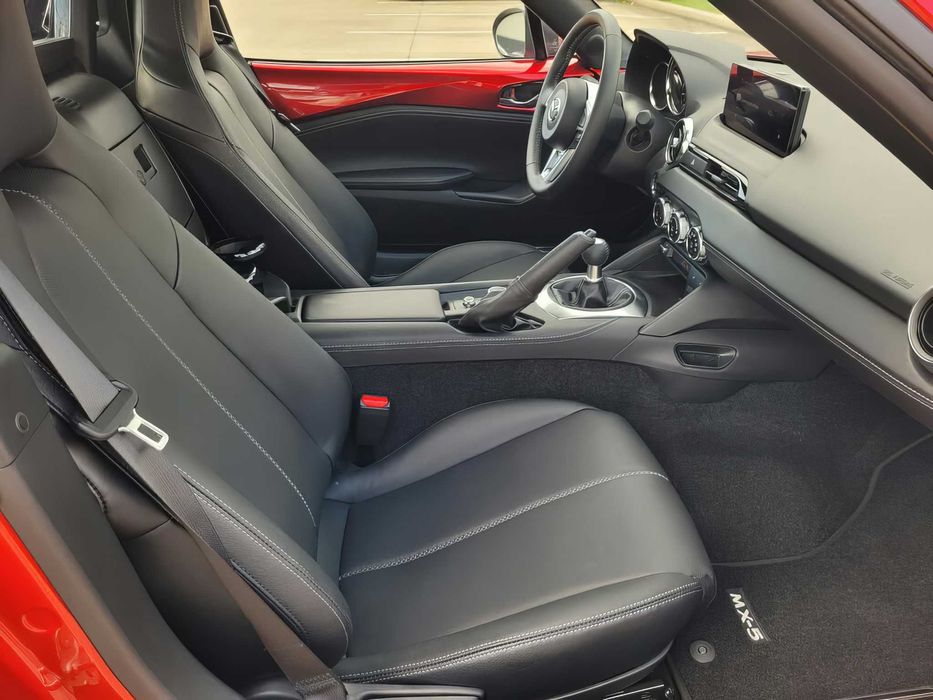 Mazda MX-5      2025