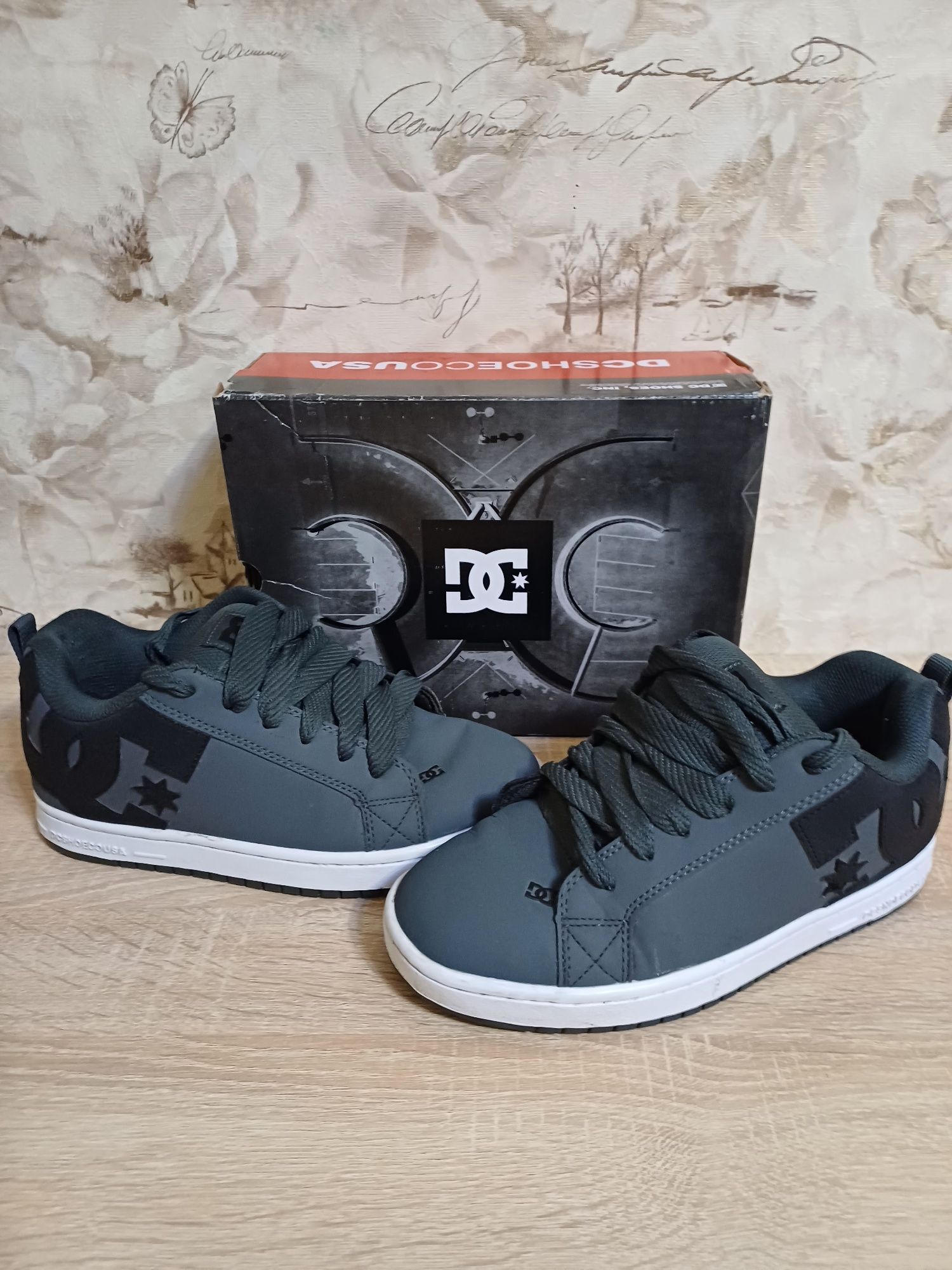 Продам кросівки DC shoes Graffit