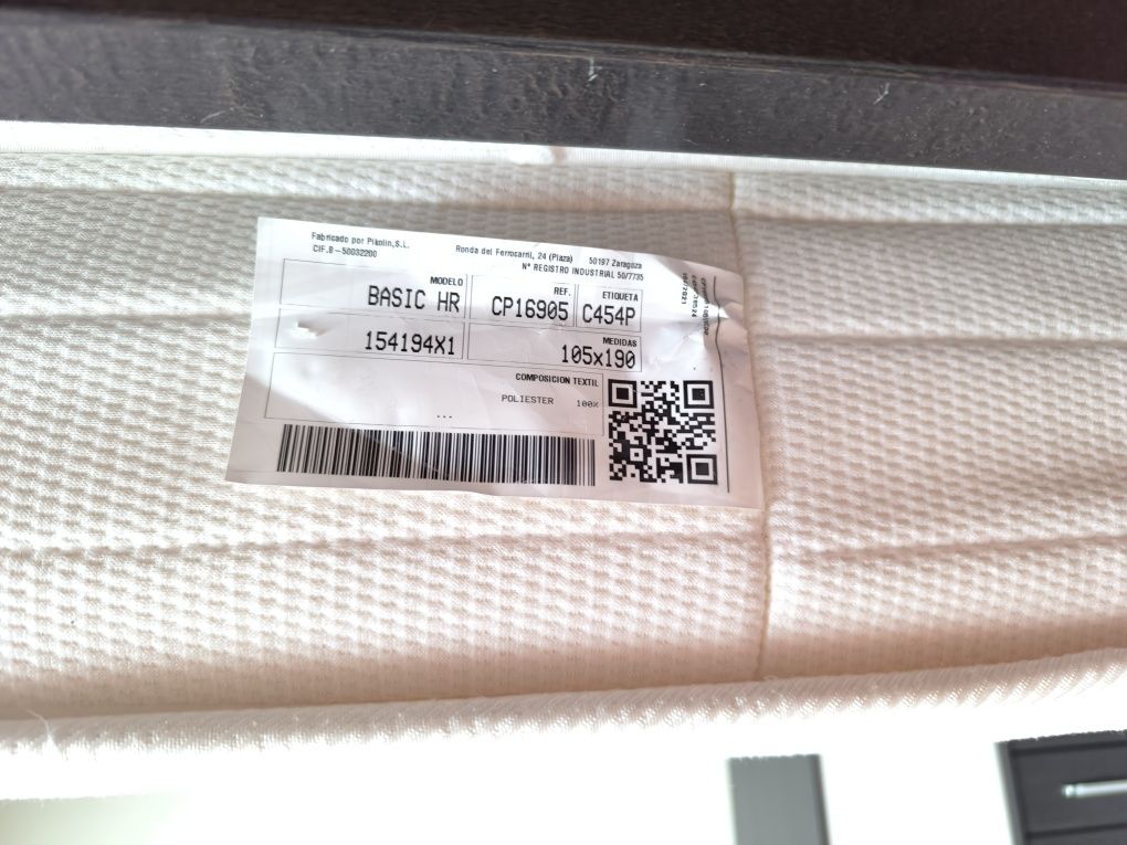 Cama de solteiro  com colchão 105x190