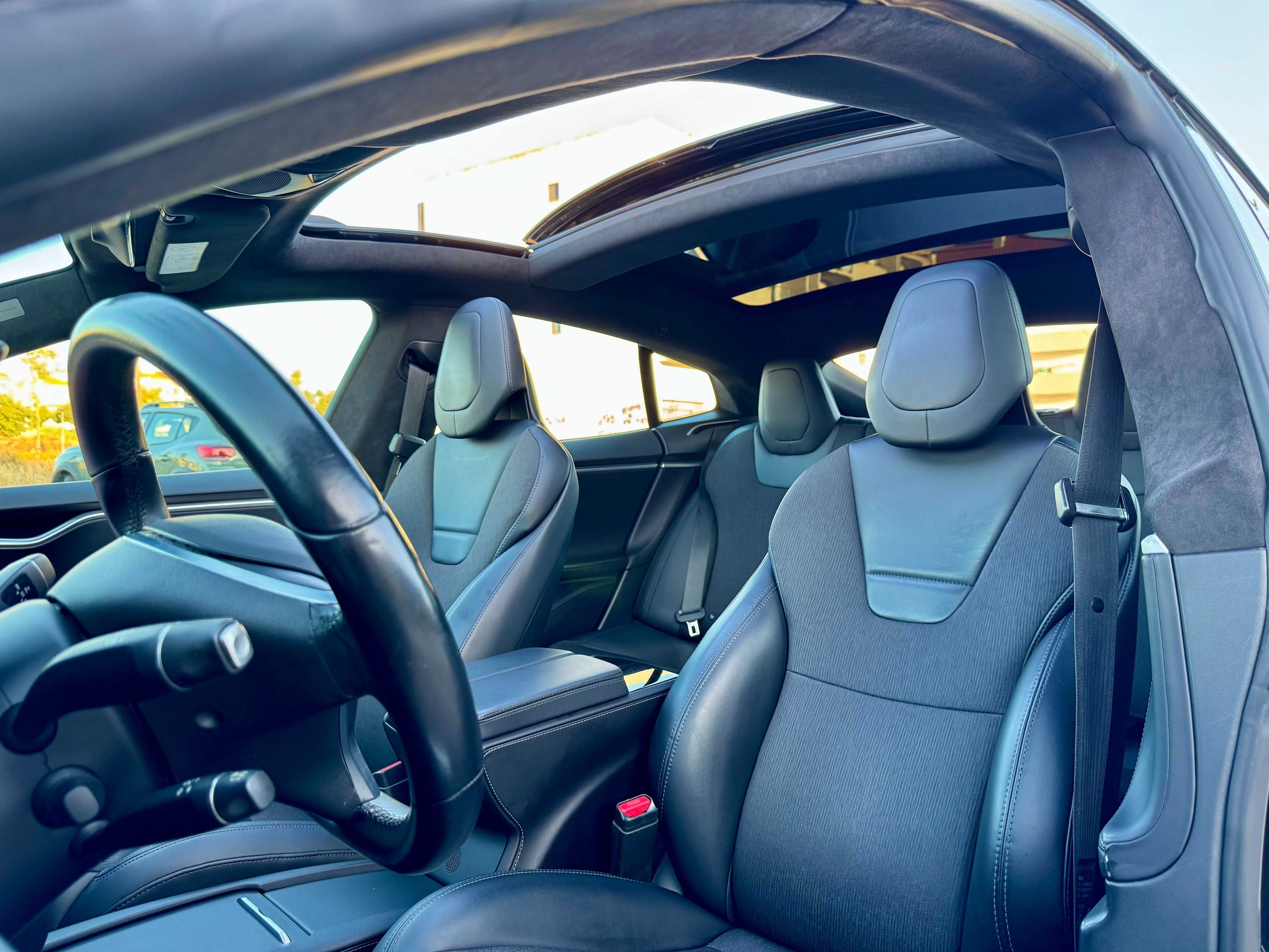 Model S 75D - Supercharger Grátis - Autopilot Pago - Panorâmica