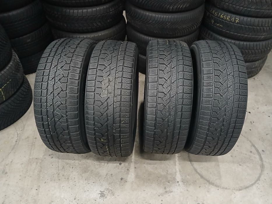 Зимові шини БВ 235/60 R17 KUMHO I*zen RV