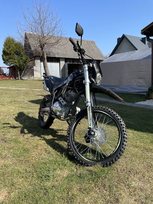 Cross 150cm3 Defender Asix