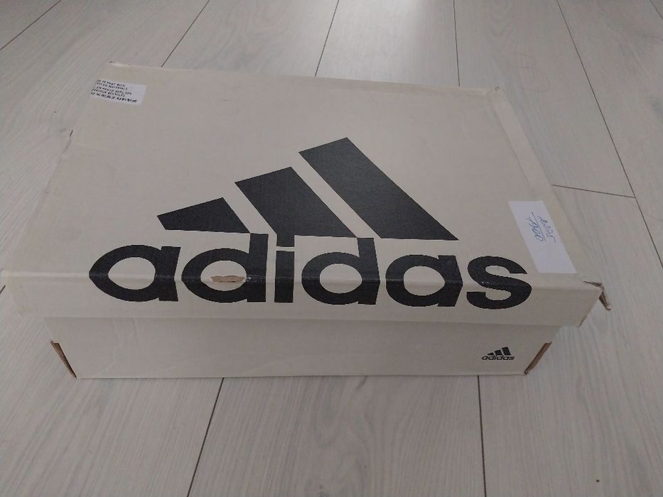 Кросівки adidas ,літня крута модель!
