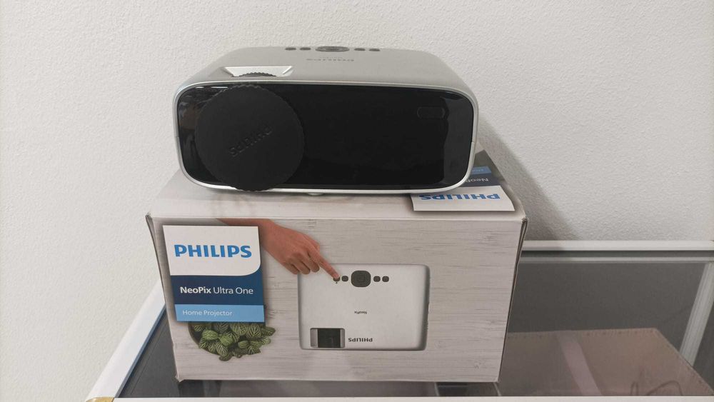 Projetor Philips Neopix Ultra One Hd Npx641 - Branco