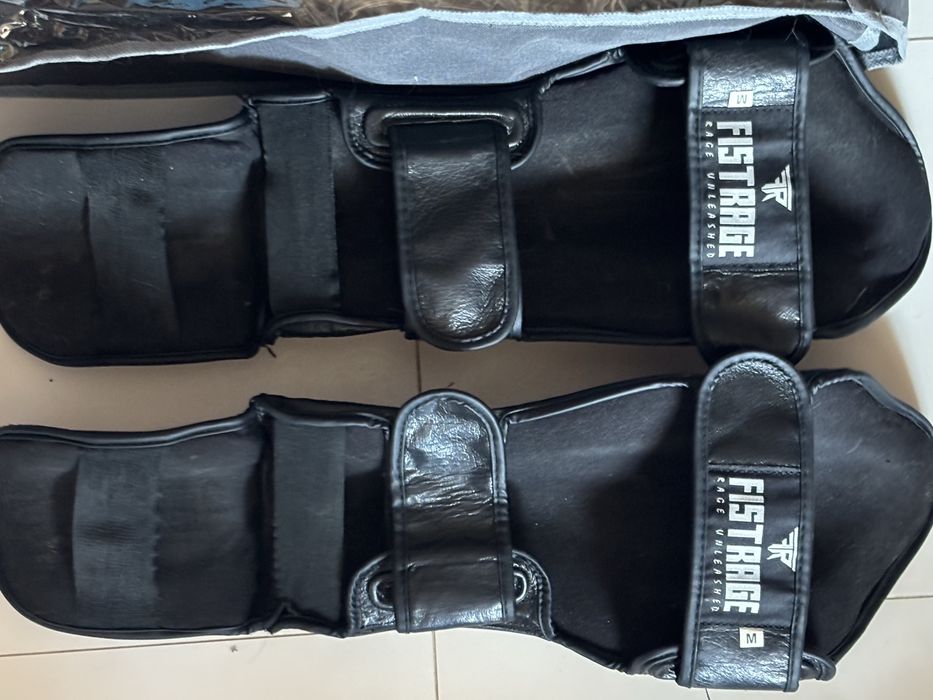 Продам фути для кікбоксінгу