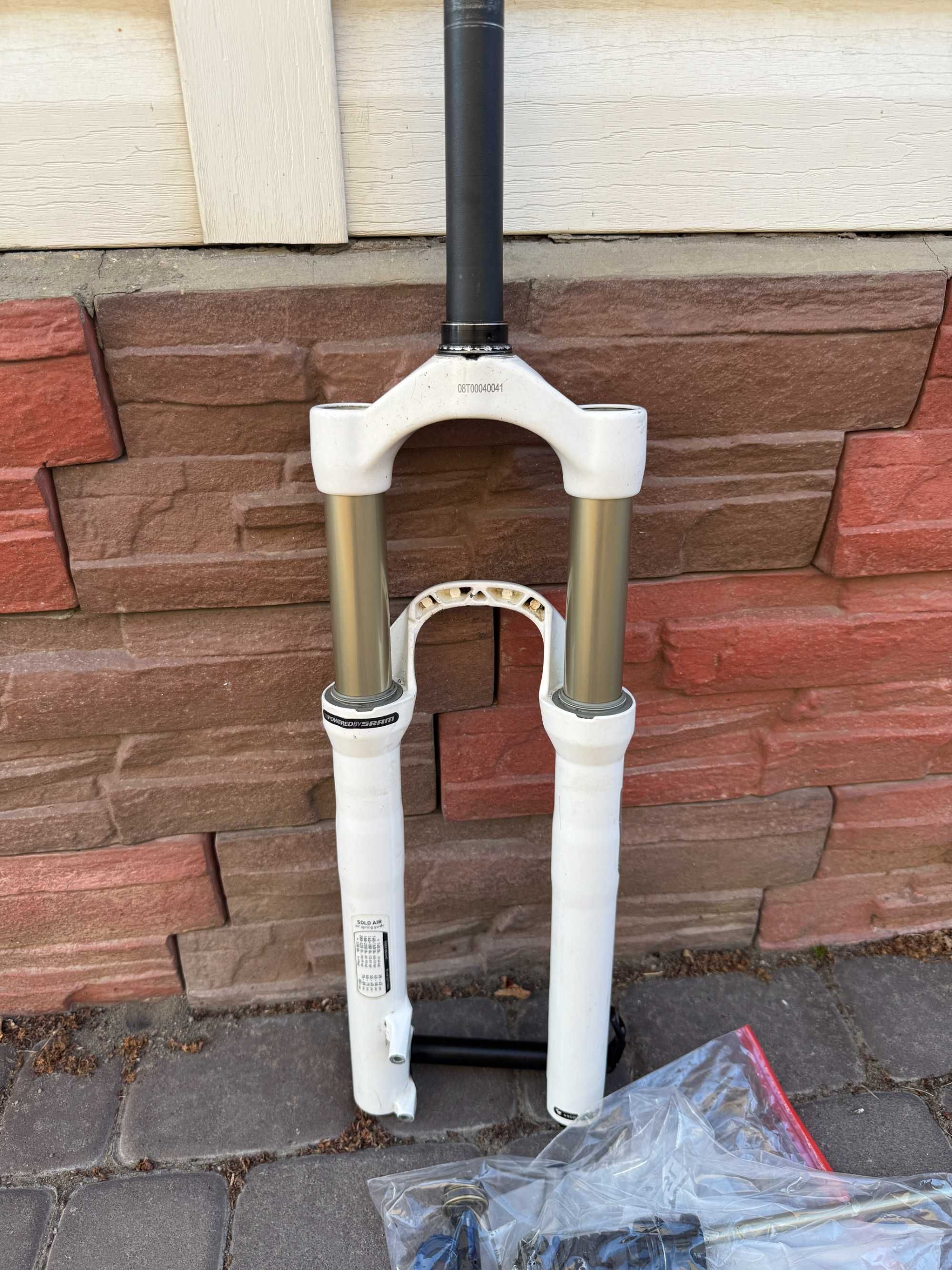 Rock Shox Lyrik ДЕРЕБАН
