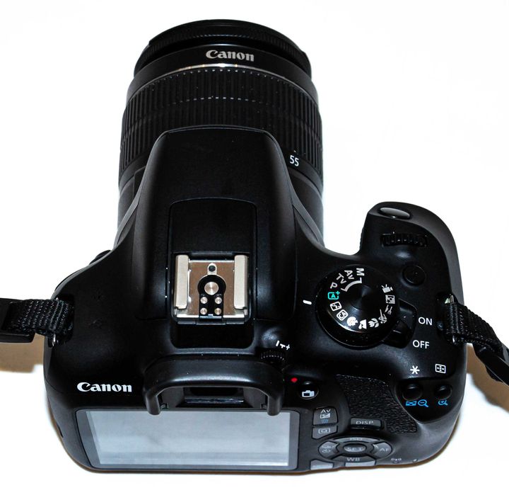 Canon EOS 1300D + 18-55mm IS III 18Mpix ISO12800 8TYŚ