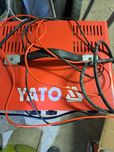 YATO YT-8304 prostownik/24V 16A 240Ah rozruch