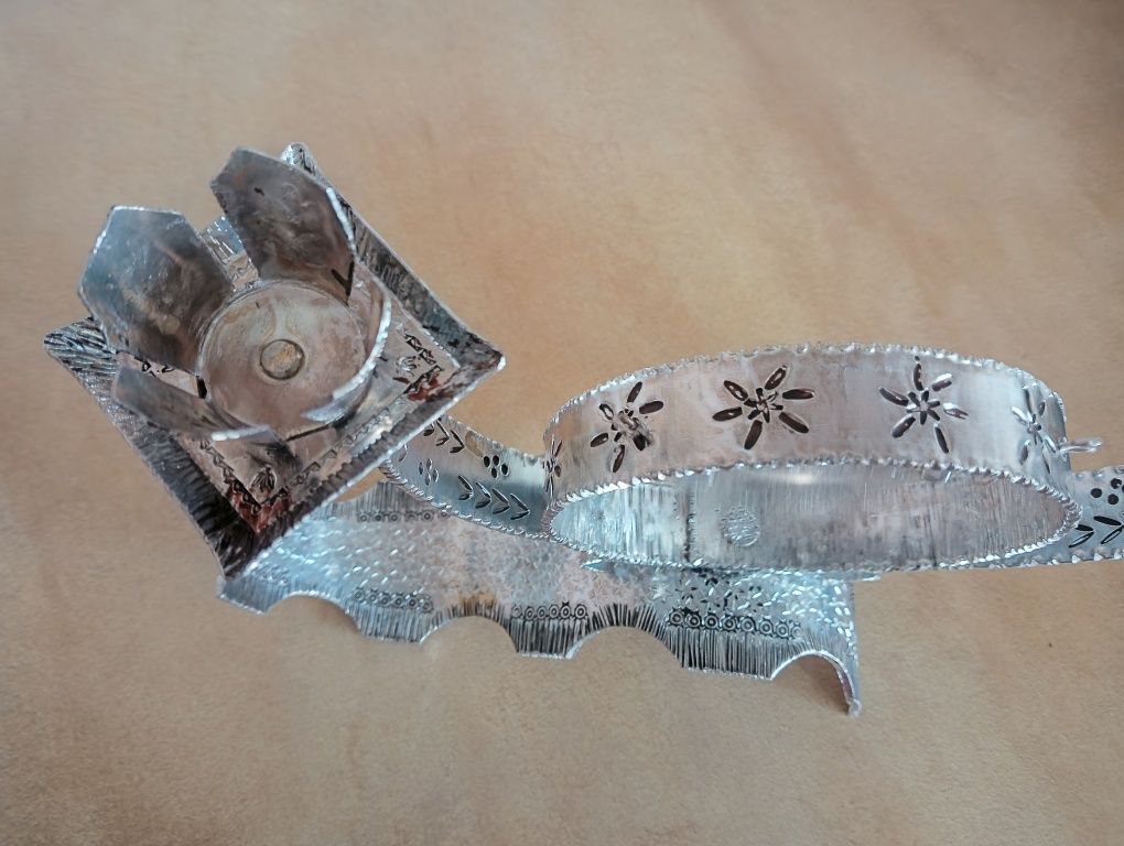 Świecznik metaloplastyka herb Bytomia