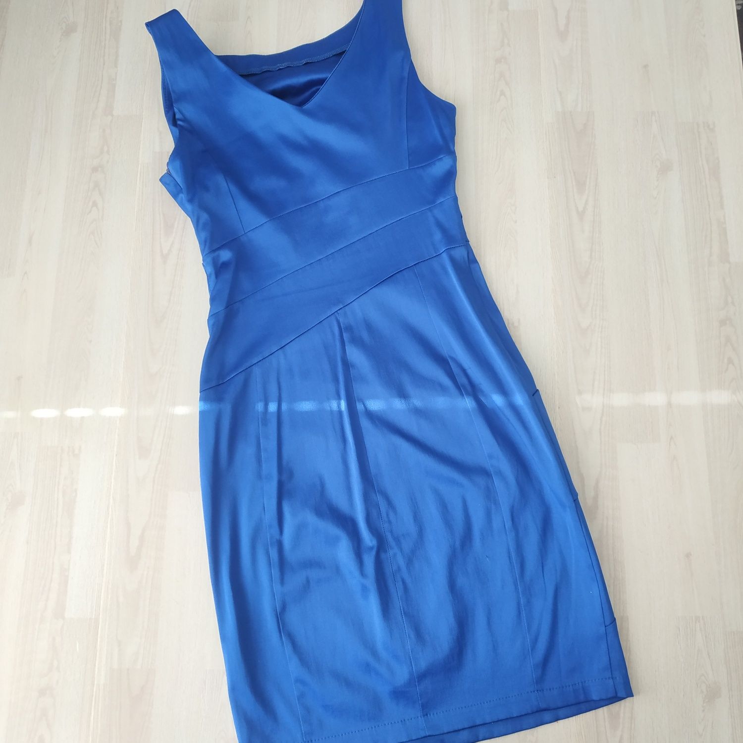 Женское нарядное платье 42-44р