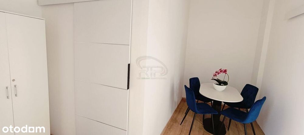 *Biuro*Usługi*Wejście z ulicy*Witryna*Od zaraz*0%