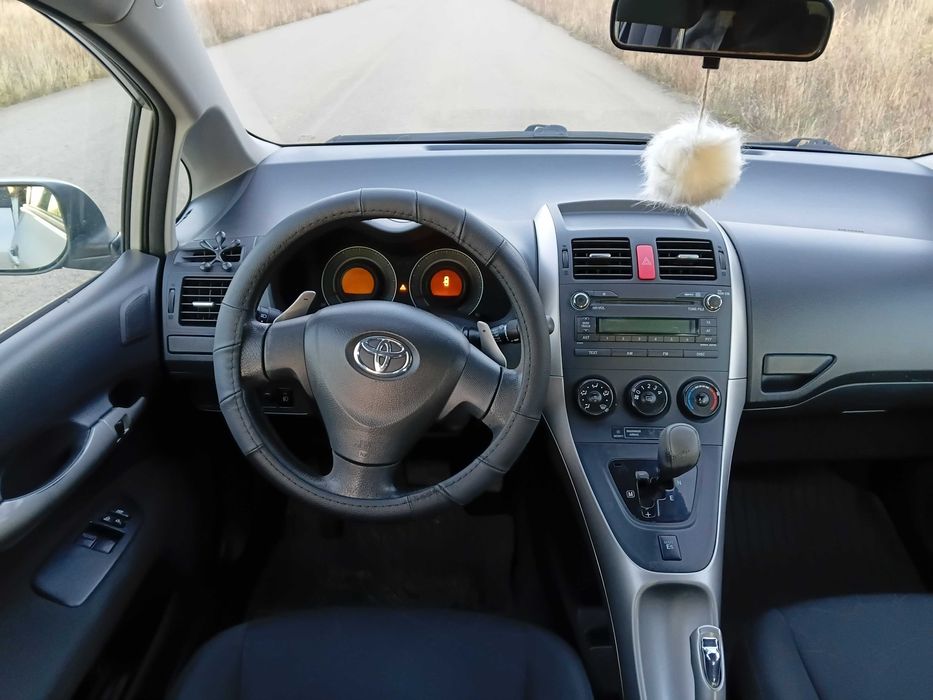 Тайота Ауріс 2008р