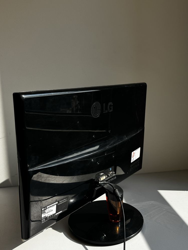 LG Flatron IPS236V-PNX