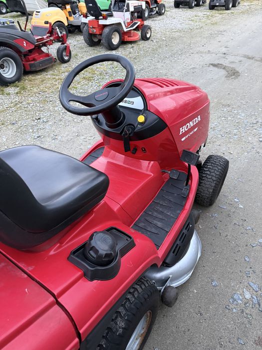 Traktorek kosiarka Honda HF2417 z zamiatarką