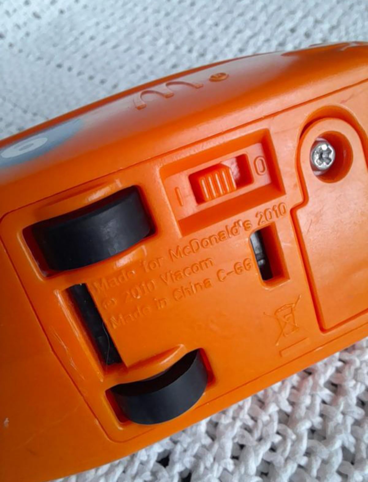 Фігурки mcdonald's happy meal 2010 - губка боб і патрік у човні, хеппі