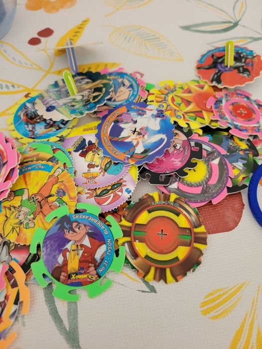 Tazos X-TREME-SPINNER

> todos diferentes
> em bom