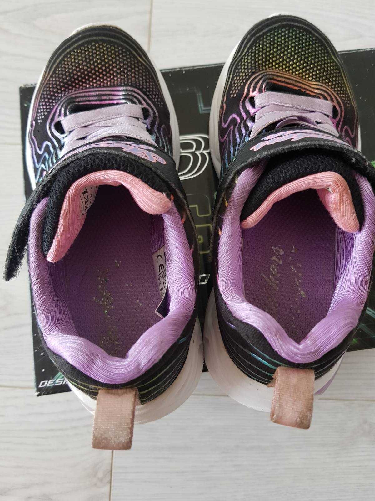 Кросівки Skechers 27 розмір з миготливою підошвою на дівчинку