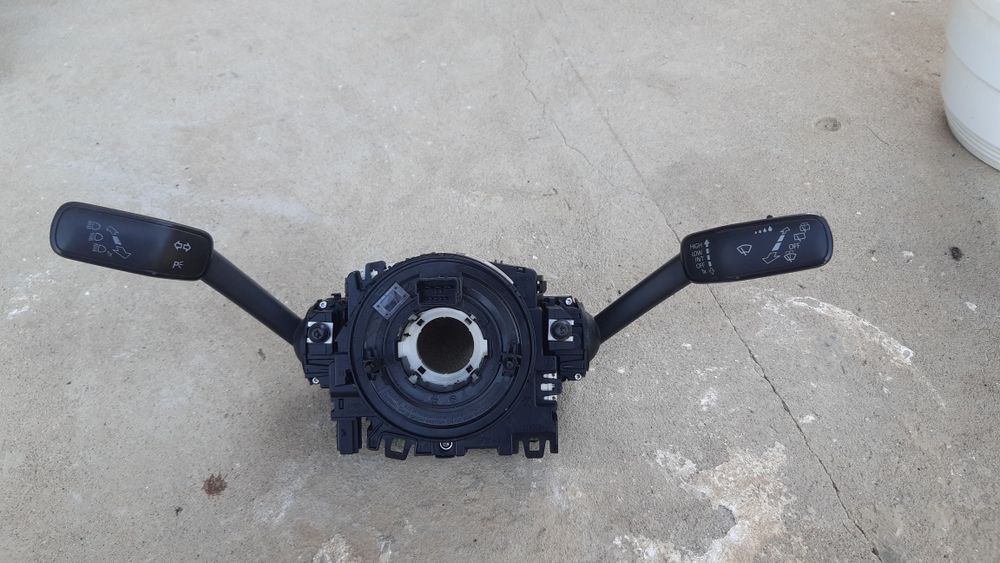 Підрулевий шлейф з перемикачами VW GOLF7