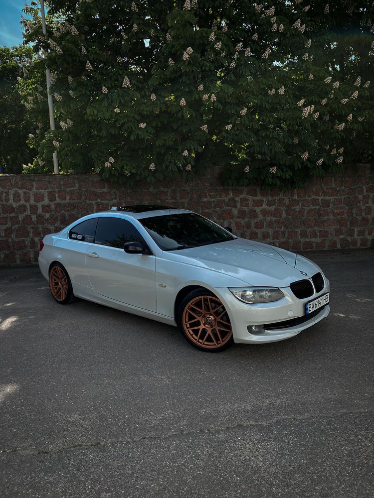 Bmw 3 e92  3.0 2010 газ/ бенз