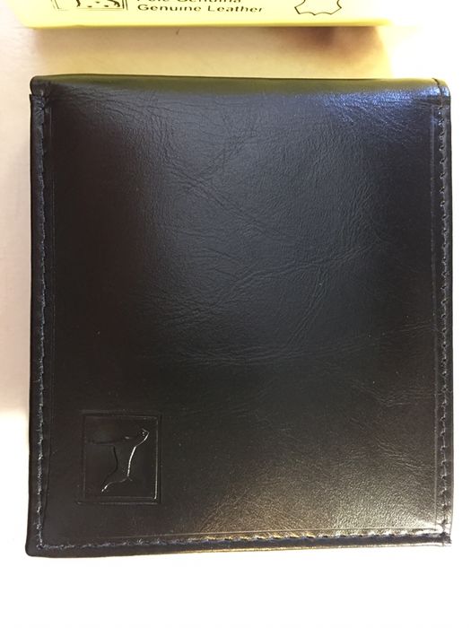 Carteira em pele Doggy nova