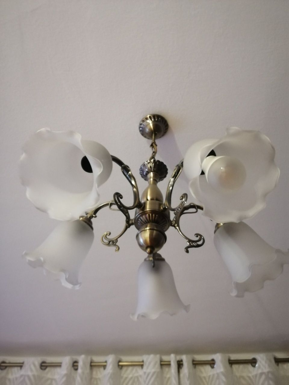 Lampy sufitowe do kuchni i salonu