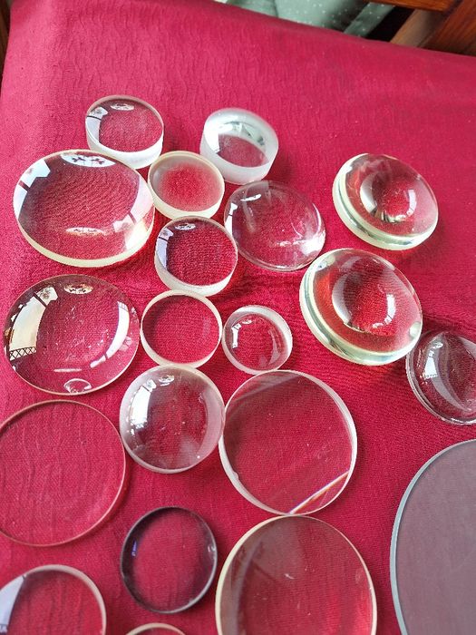 Szkła powiększające.