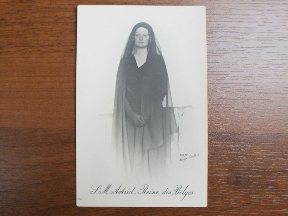 Rzadka oryginalna karta pocztowa - ASTRID  Królowa Belgów-vintage 1934