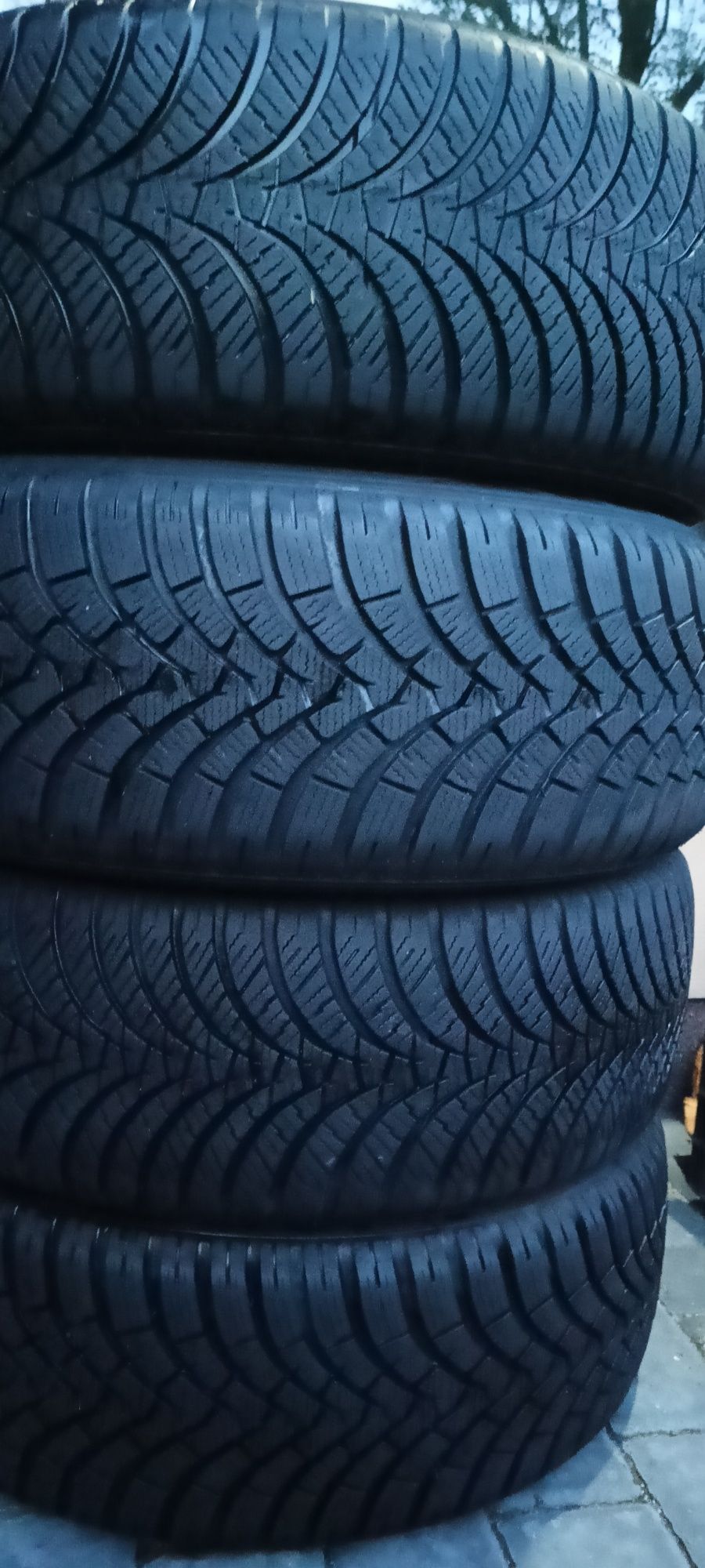 Opony zimowe Falcen 215/55 R18 4 szt