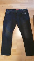 Nowe czarne jeansy męskie D555