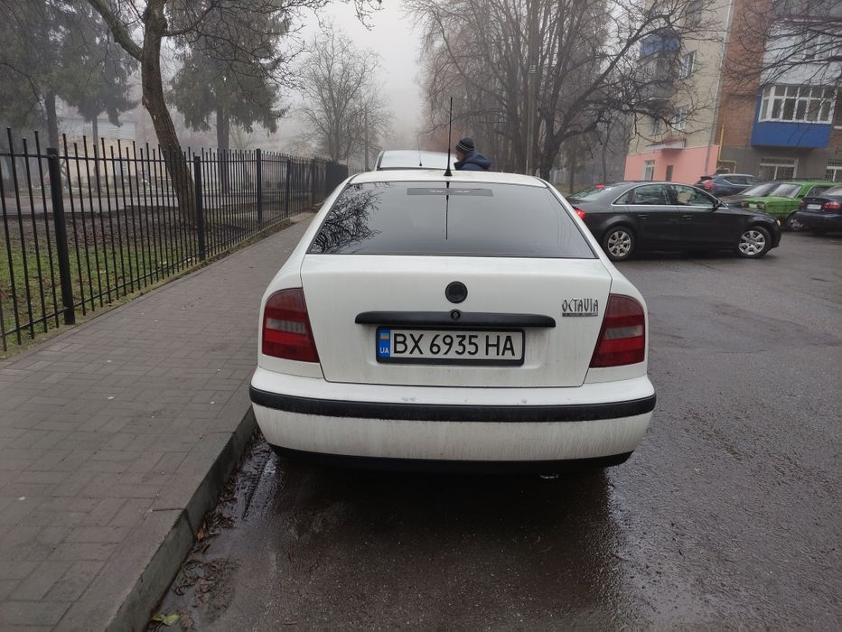 Продам шкоду тур 1.6